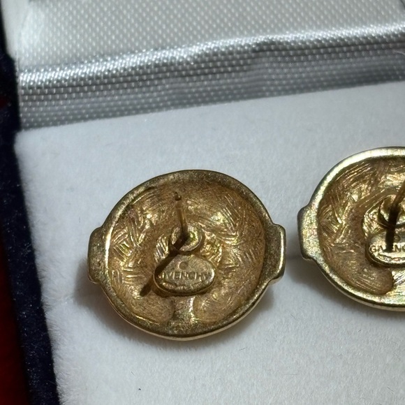 Givenchy Vintage (90s) Classic Gold and Pearl Earrings - Picture 5 of 6